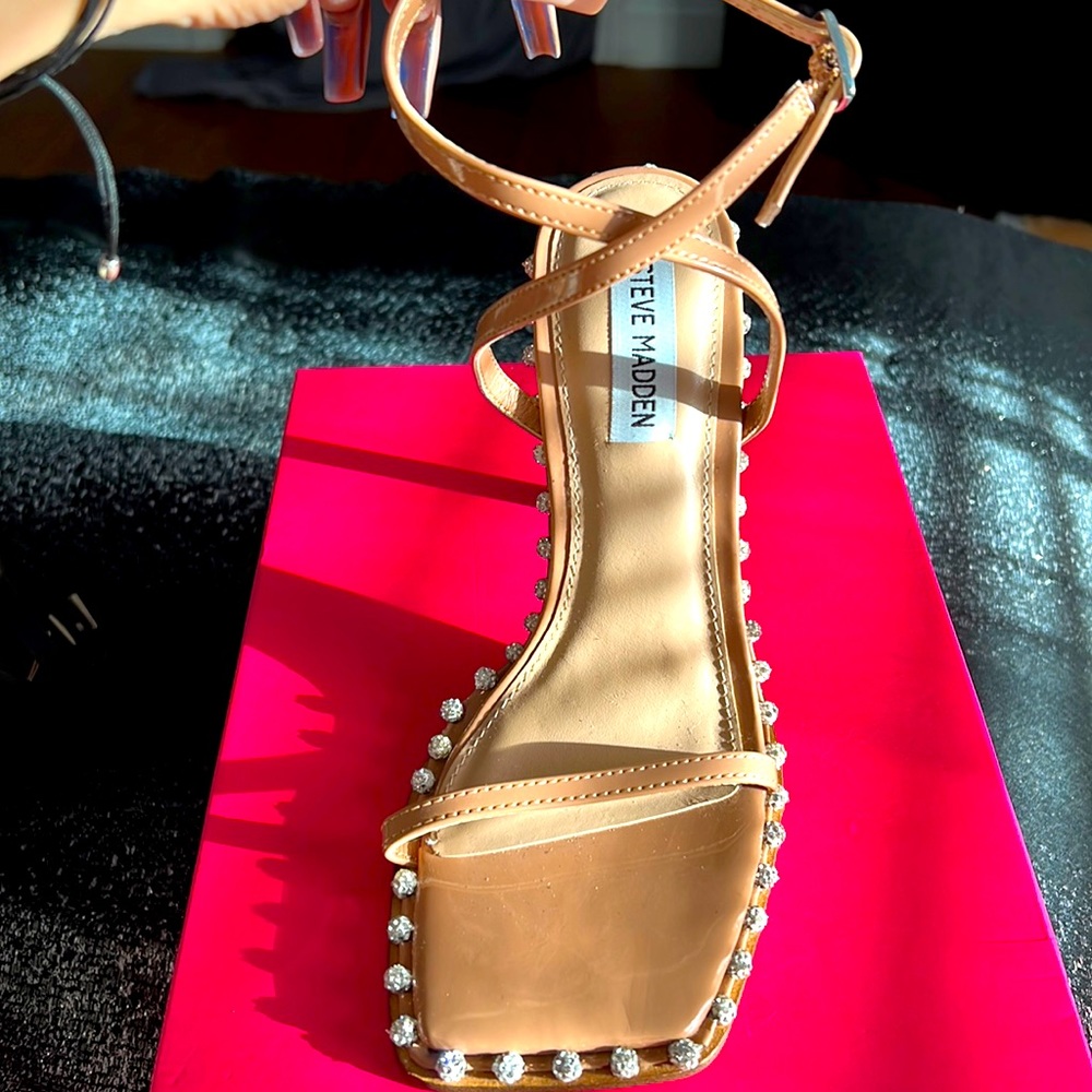 Steve Madden Dress Sandals Size: 7.5M Color: Nude